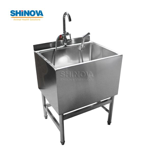 Wash Sink for Cage Tray